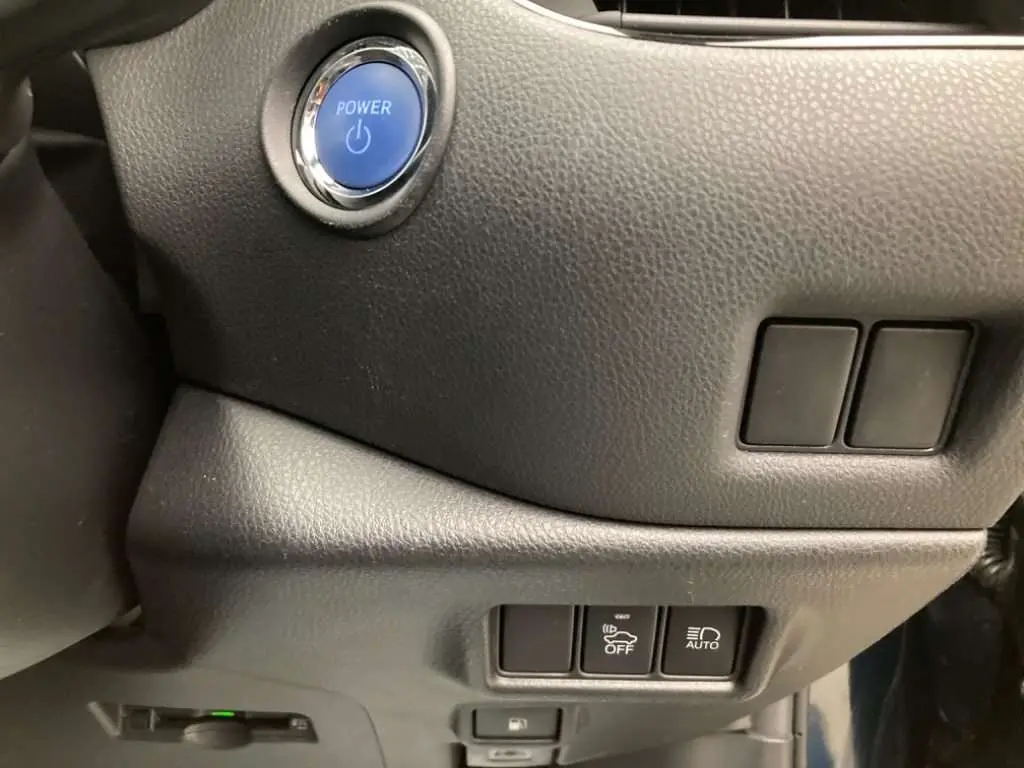 C-HR 2019 G LED Mica Blue ZYX10-2170000 (7).webp