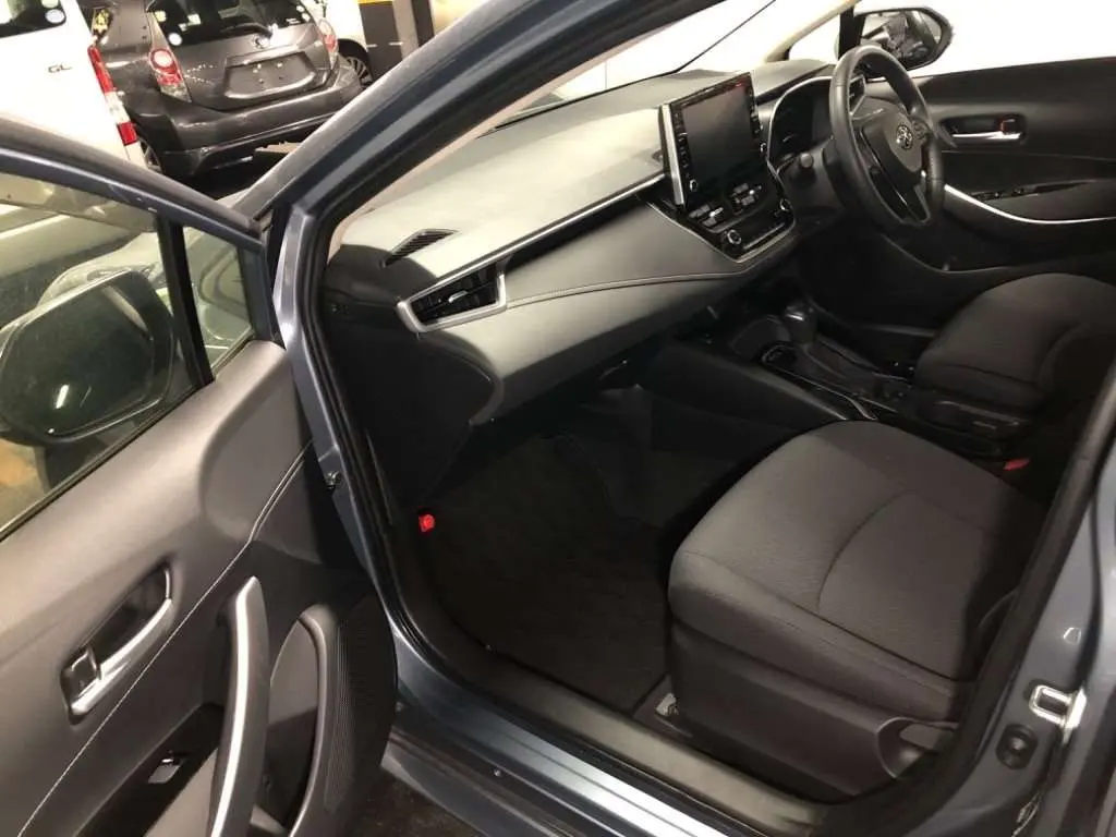 Corolla 2019 S Sky Blue ZWE211-6007698 (7).webp