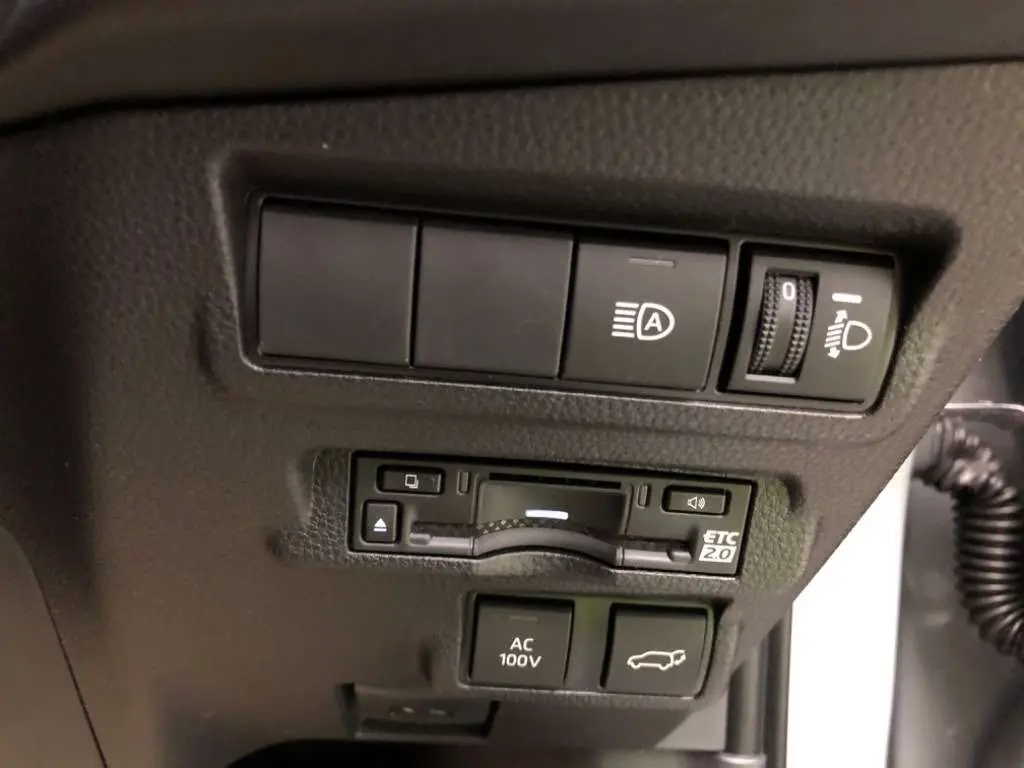 Corolla Cross 2024 Z Grey ZVG13-1032602 SR (7).webp