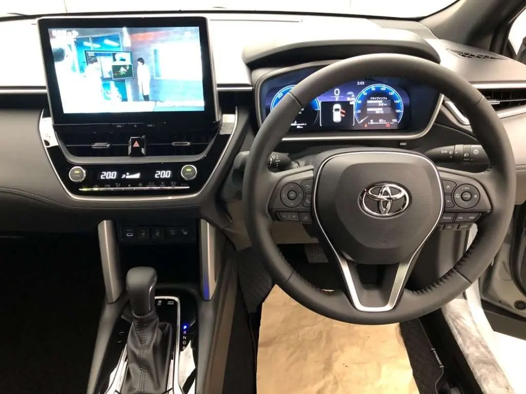 Corolla Cross 2024 Z Grey ZVG13-1032602 SR (6).webp