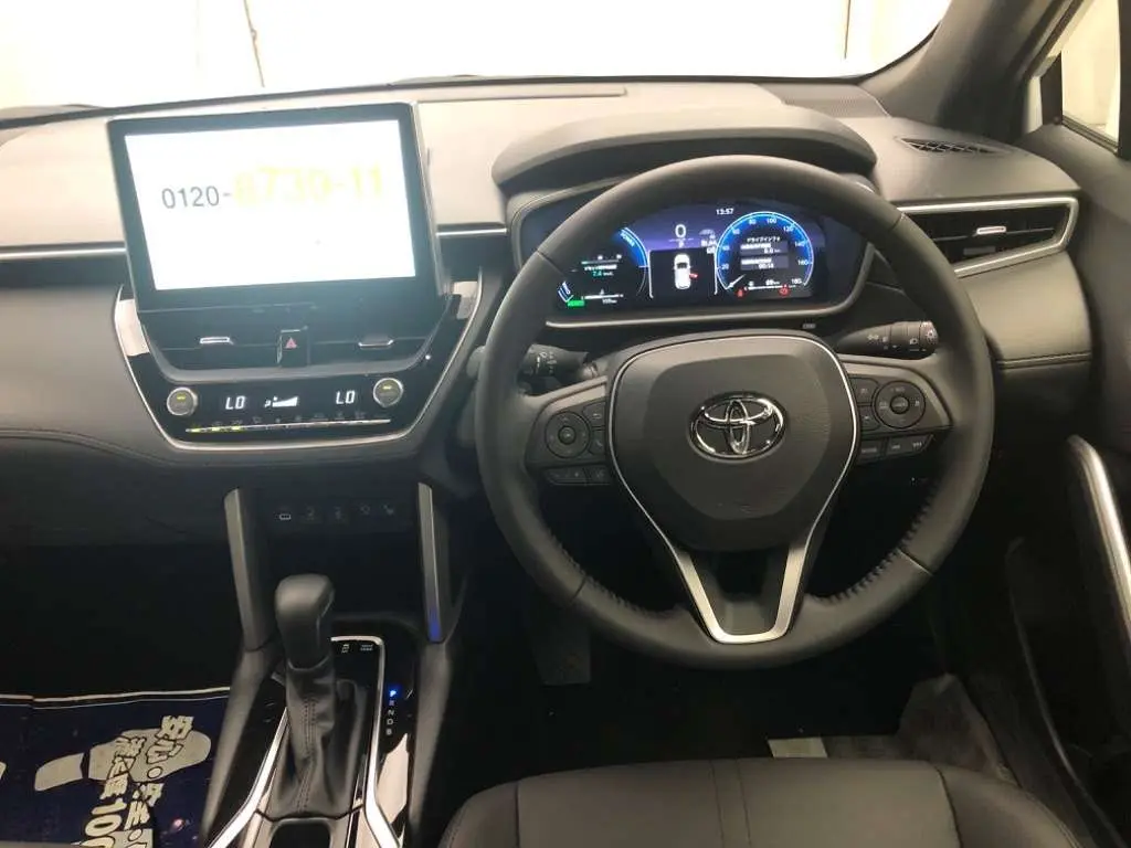 Corolla Cross 2023 Z Pearl ZVG13-1001658 BK SR (6).webp