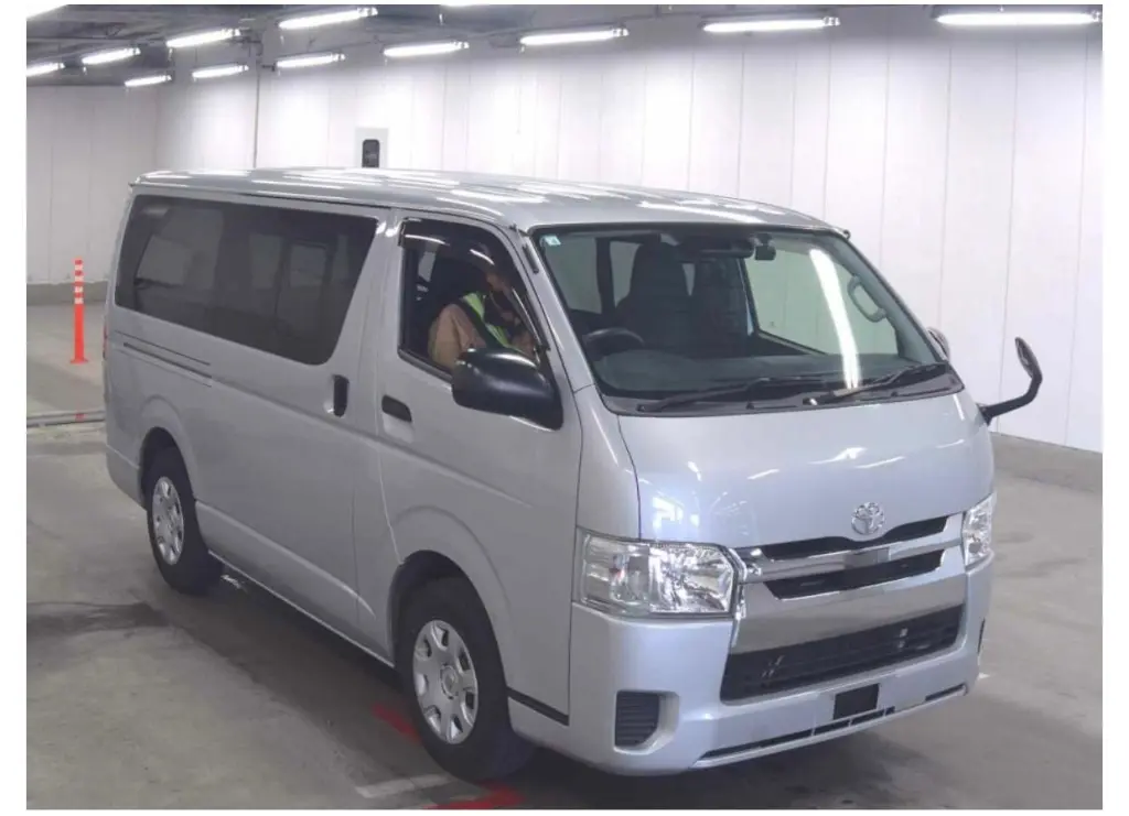 Hiace 2020 GL (HS DA) Silver TRH200-5043618 (1).webp