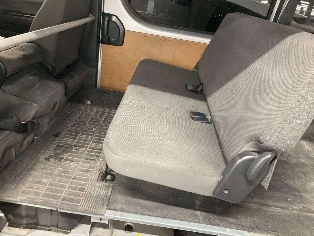 Hiace 2020 NS GL (HS DA 4C) Silver TRH200-0322249 (12).webp