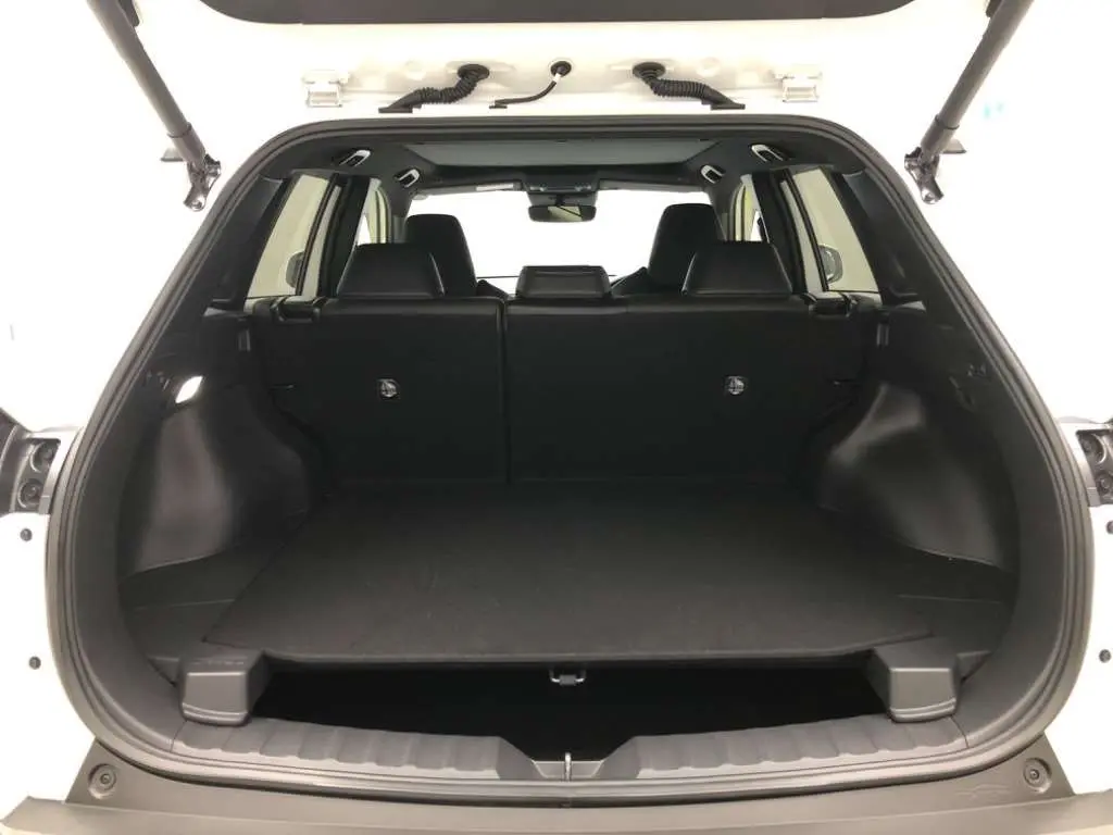 Corolla Cross 2023 Z Pearl NS ZVG13-1002849 (9).webp