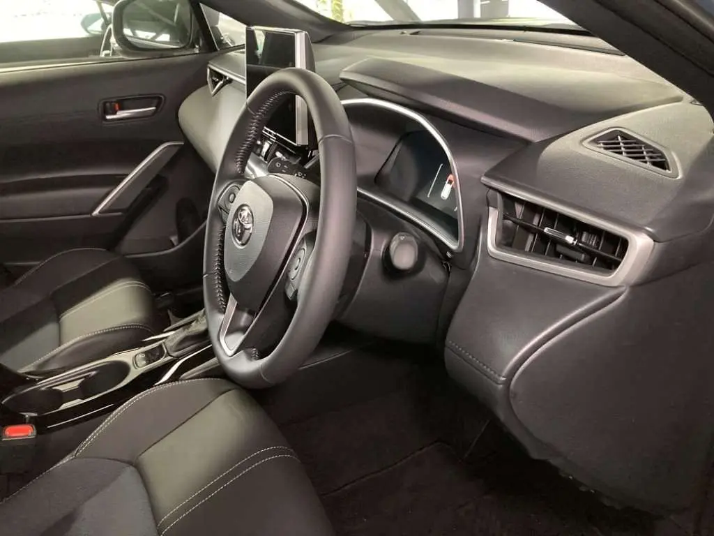 Corolla Cross 2025 Z Massive Grey ZVG13-1071442 (5).webp